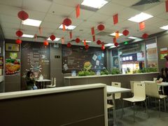 大堂-华莱士·全鸡汉堡(湛江新华店)