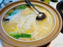 -云海肴·汽锅鸡·云南菜(天山百盛优客店)