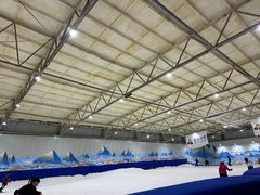 -乔波室内滑雪场