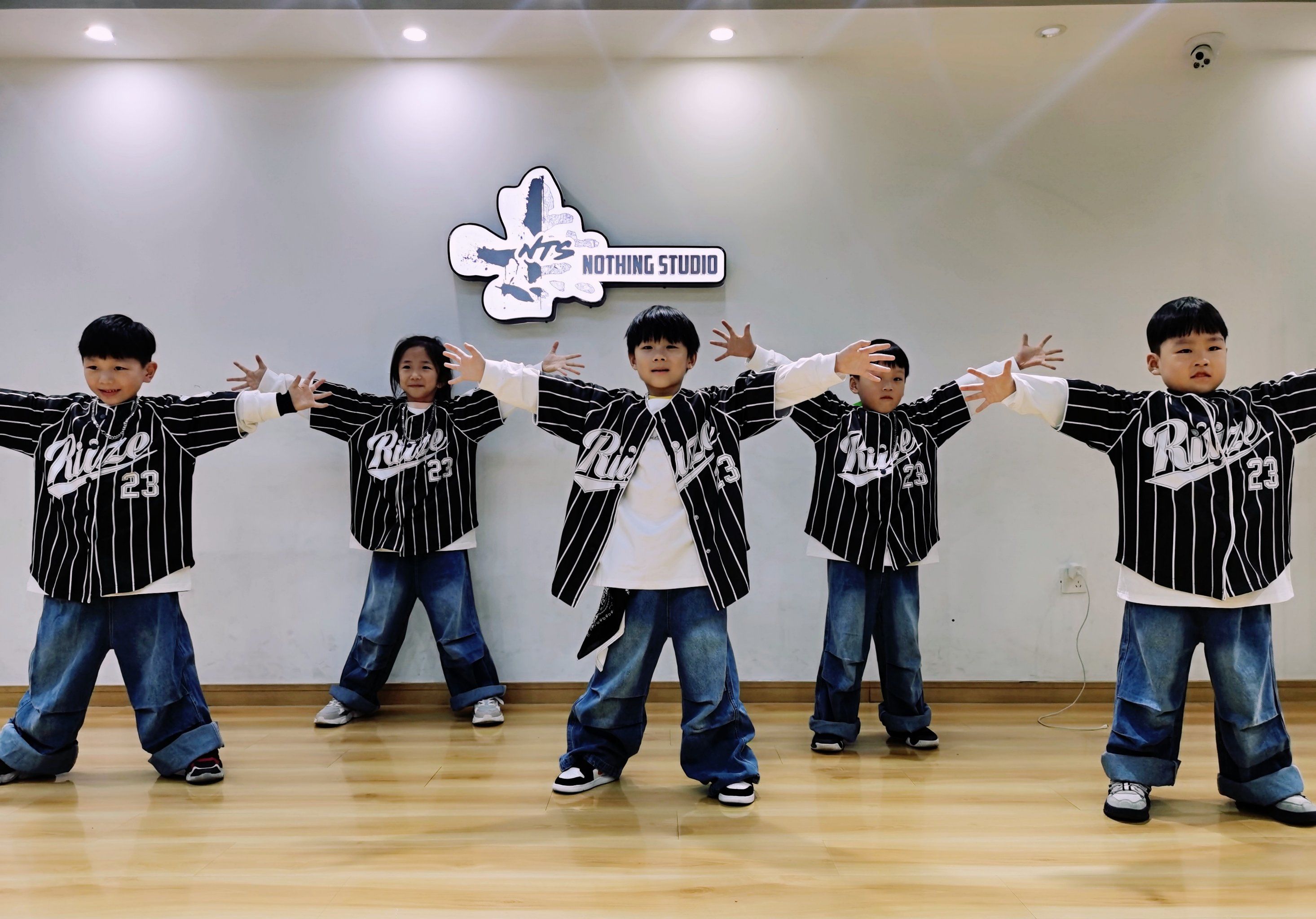 街舞寒假班(街舞寒假班海报) 第1张 街舞寒假班(街舞寒假班海报) 第1张