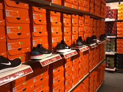 -NIKE佛山胜利换季优惠店