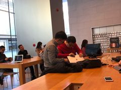 -Apple零售店(华贸购物中心店)