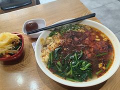 -三好食堂(煎饺·馄饨·肉饼米线·盛世广场店)