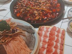 -旧街市鲜货老火锅(大光路店)