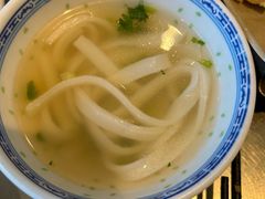 -潮界(LU·ONE凯德晶萃广场店)