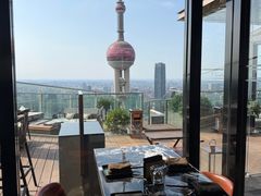 -上海浦东丽思卡尔顿酒店
