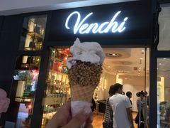 门面-VENCHI 闻绮(上海佛罗伦萨小镇店)