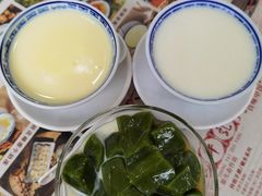 香滑凤凰奶-周大娘牛乳(旧寨古村总店)