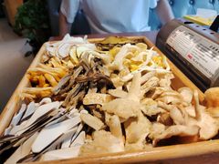 -宣威山野人家·云南菜·菌火锅(金碧店)