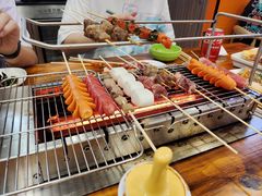 -哈尔滨小酒馆·鲜肉现穿自助烧烤(康新花园店)