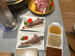 -山焱·炭火自助烤肉(周浦万达店)