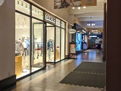 -王府井奥莱临潼小镇(临潼店)