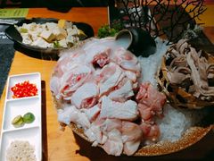 -洪氏嗨捞·广东猪肚鸡·椰子鸡火锅(西咸万象城店)