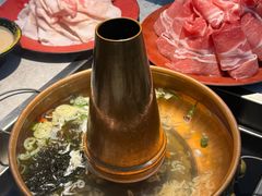 -洞庭洲·防空洞火锅·烧烤·铜锅涮肉(新百广场店)