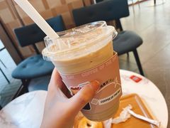 生椰冷萃-Tims天好咖啡·贝果(雁展路万象天地店)