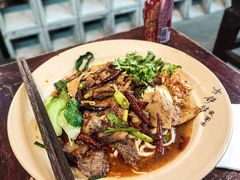 -方铲铲·成都板凳面(滨江银泰店)
