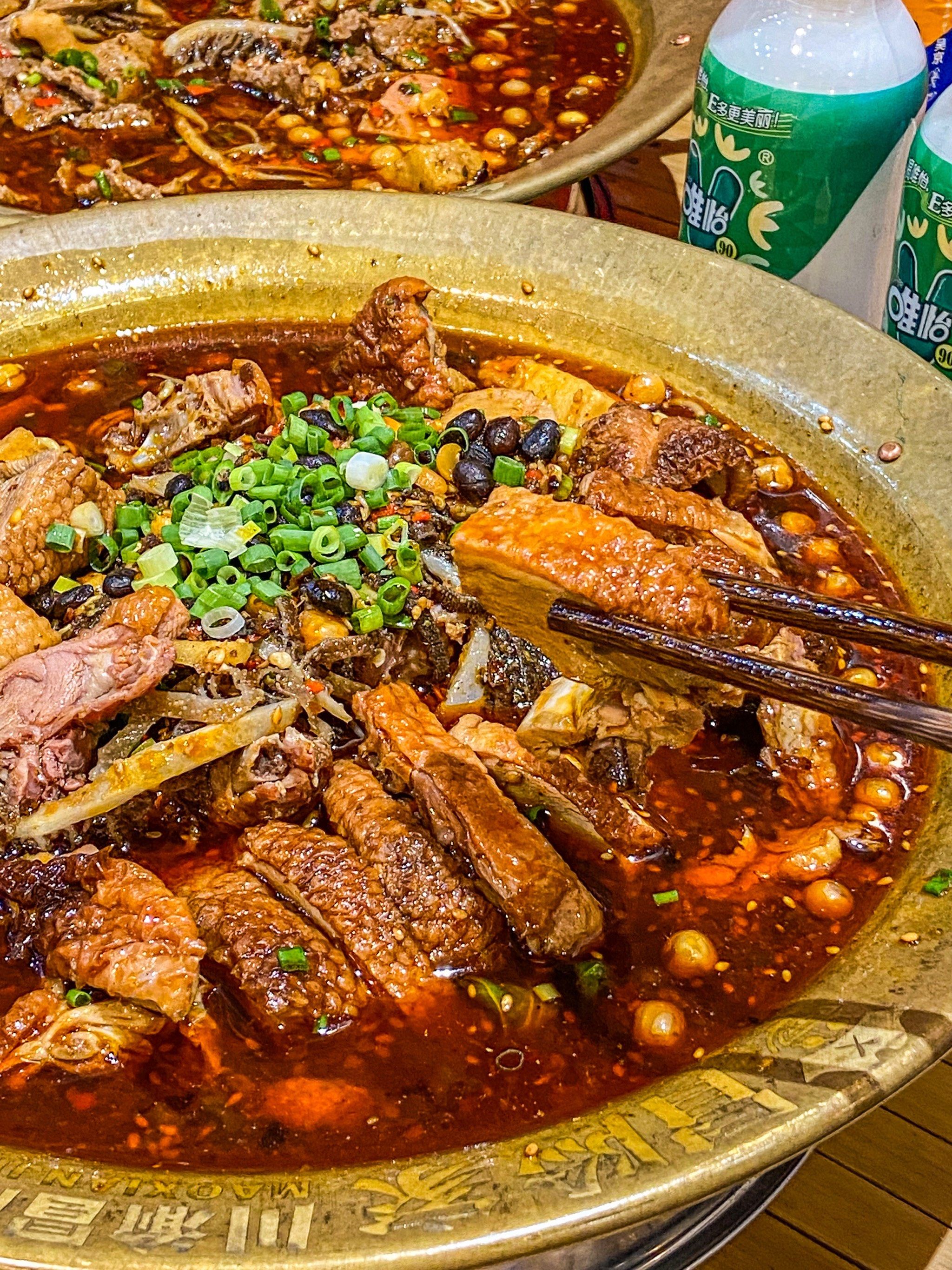 脆皮烤鸭冒着吃才是四川冒菜的正确打开方法