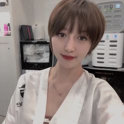 -AYO SALON