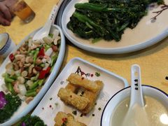 -东方之猪四更烤乳猪(金垦总店)