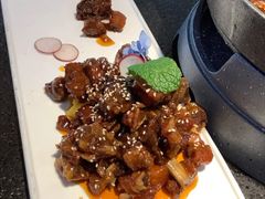 -万重锦·人文川菜馆(骡马市店)