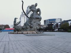 -巴陵广场