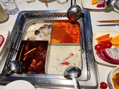 四宫格锅底-海底捞火锅(长宁路龙之梦店)