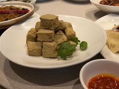 -品悦酒店(三林古镇店)
