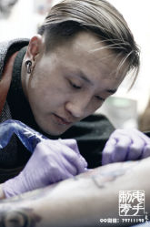 -鬼手纹身小鬼店