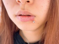-AI艾耳·专业手工耳洞·穿孔美学馆