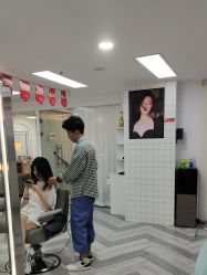 -米娜护肤造型