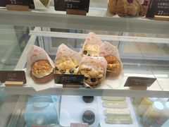 -西树泡芙(湖滨银泰in77B区店)