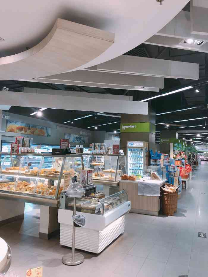 blt超市(银泰城店)-"每一个大商场似乎都会标配一个进口超市. .