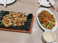 -六泰居·尔滨地标·东北菜(泰山路店)