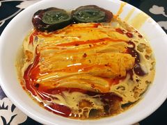卤汁凉粉-何老二卤汁凉粉