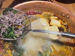 -洱火云南酸菜牛肉火锅(石景山当代商城店)