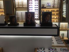 -LOGO眼镜·蔡司品牌折扣店(龙华清湖店)