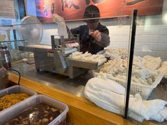 -呷佬·长沙手工米粉(金沙江路店)