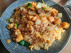 -曼听小寨海鲜烧烤·大连辣炒大王(盖州街店)