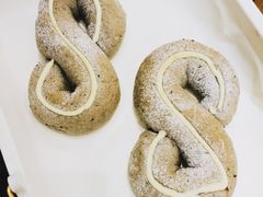芝麻包-BREAD WAY面包路·欧式面包(龙湖时代D馆店)