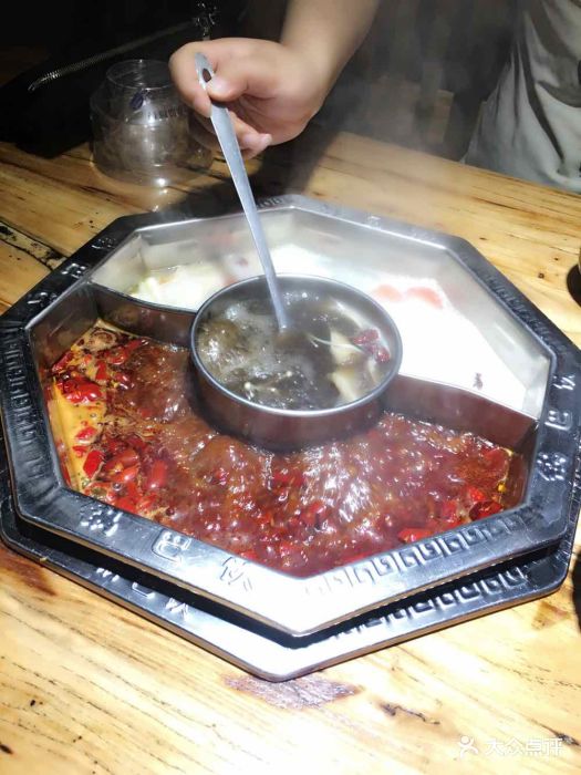 重庆锅巴饮年代火锅鸳鸯锅图片 - 第87张
