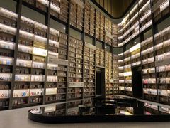 -上海虹桥中心爱琴海亚朵S酒店