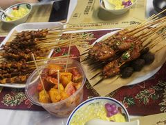 -刘姐啤酒鱼民族演艺餐厅(西街总店)