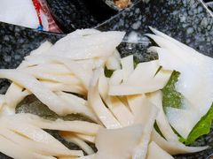 鲜黄喉-哥老官重庆美蛙鱼头(虹口龙之梦店)
