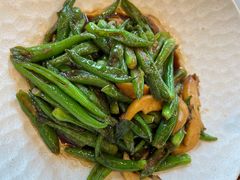 -楼外楼·停车场