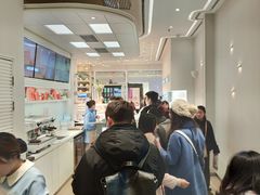 等位区-好利来(乐堤港店)