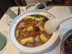 -江城小馆陕南妈妈菜·全球旅行餐厅(钟楼店)