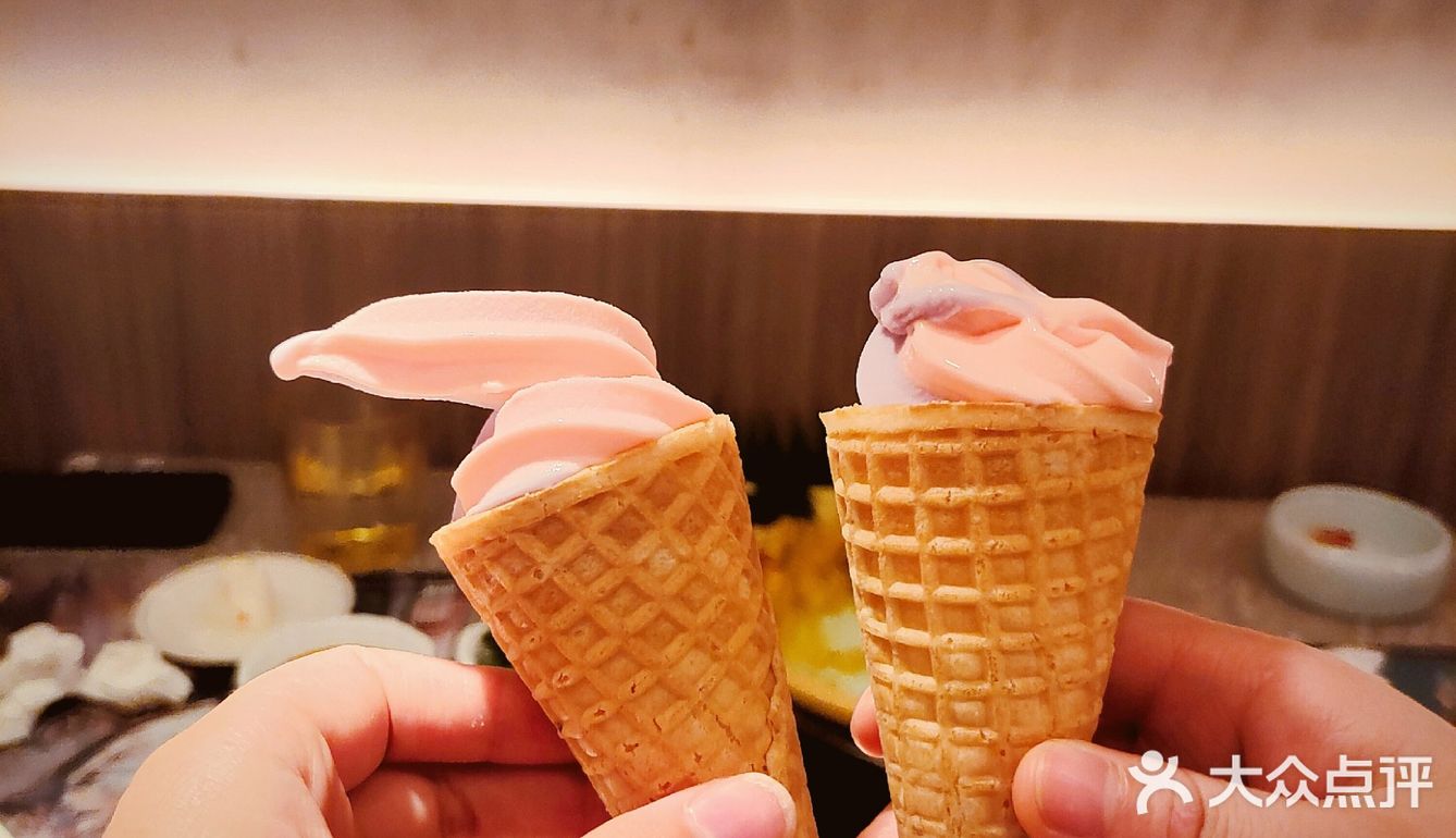 成都探店｜泰式海鲜火锅，甜品小吃冰淇淋免费吃~