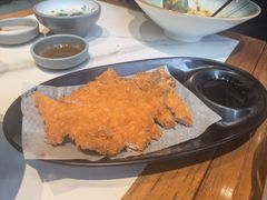 酥炸猪排-馋三尺蟹粉小笼(人民广场店)