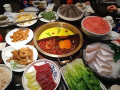 -小天鹅火锅·一线江景洪鼎旗舰店(洪崖洞店)