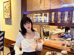 -天井·丑面包搭咖啡